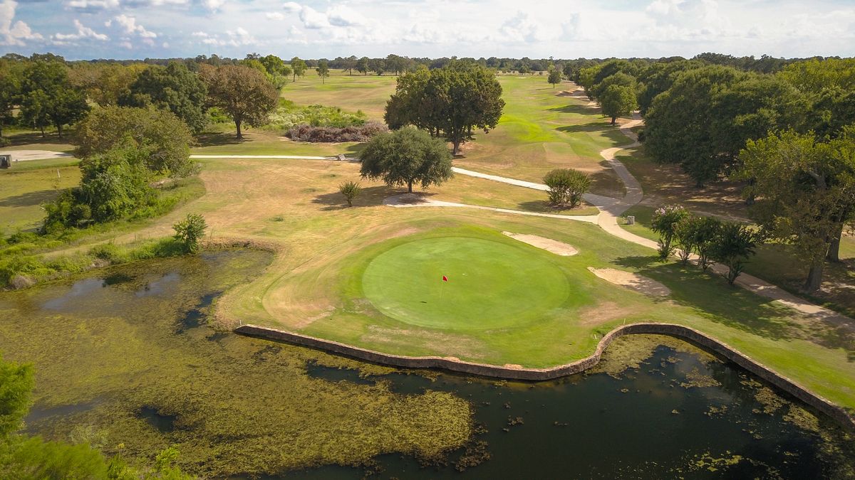 Gallery Legendary Oaks Golf Course